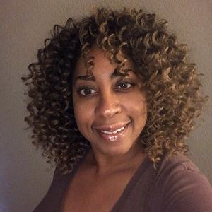 Meet your Posher, Tonya